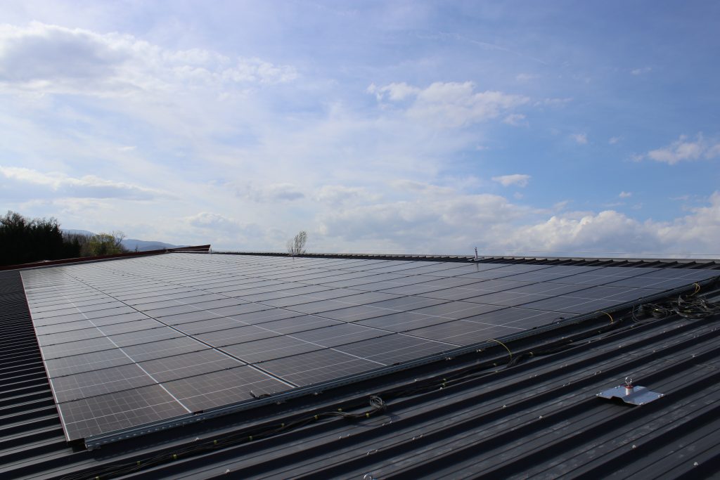 developpement photovoltaïque sur les toit des locaux de l'entreprise tec2e